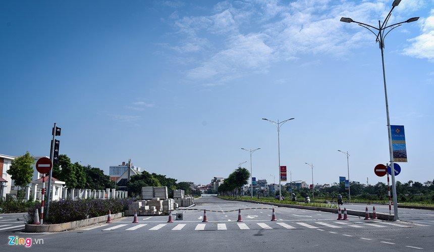 Tuyến đường 10 làn xe chạy qua khu đô thị khổng lồ ở Hà Nội